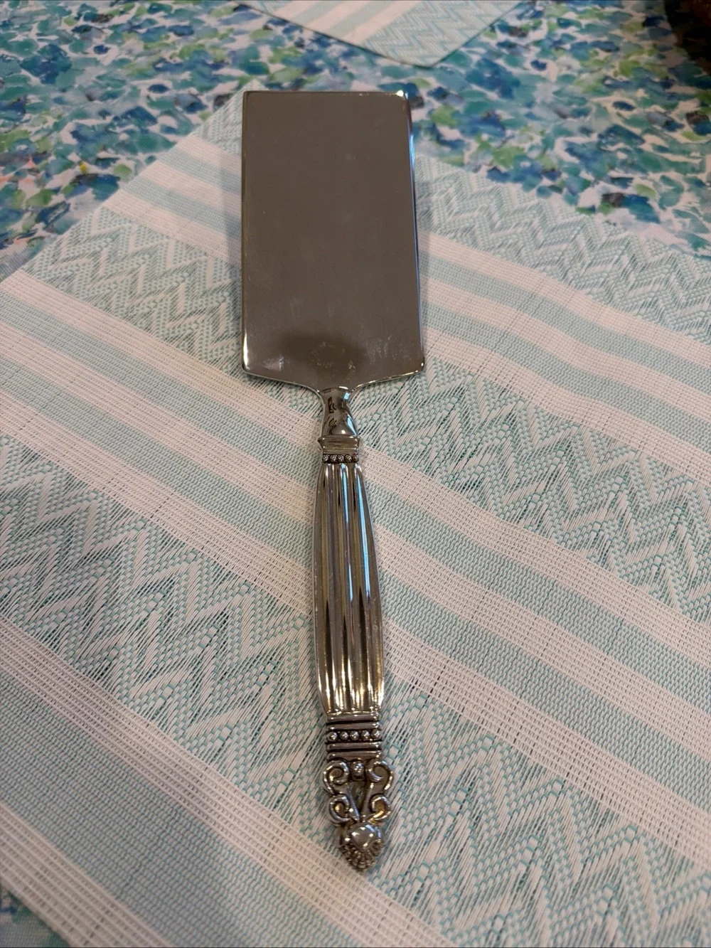 Silver-plate Decorative Cake / lasagna Server - Elegant Handle Godinger